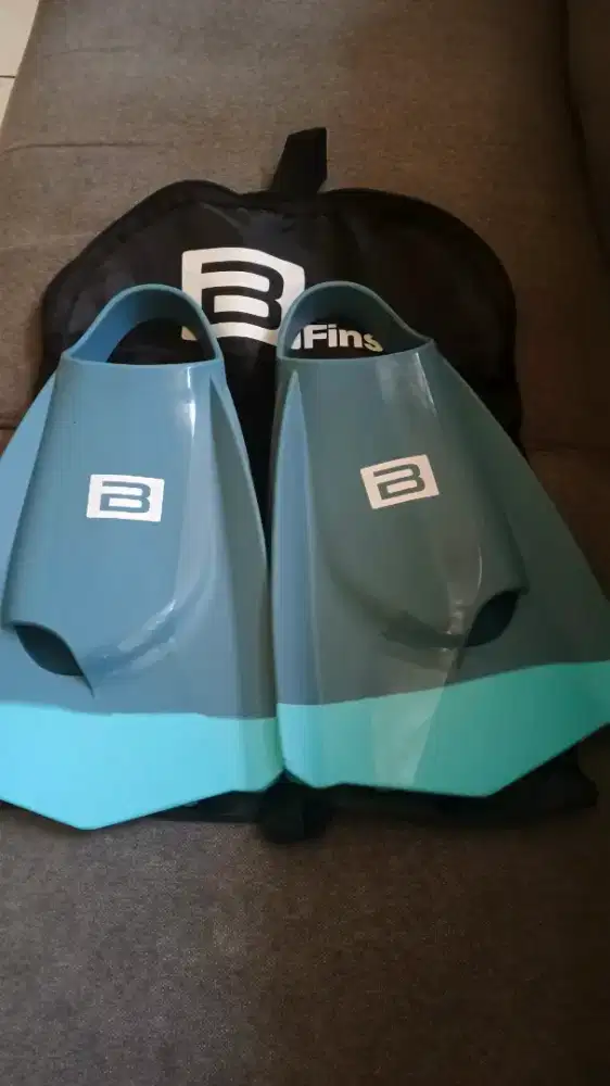 Bfins swiming kaki katak