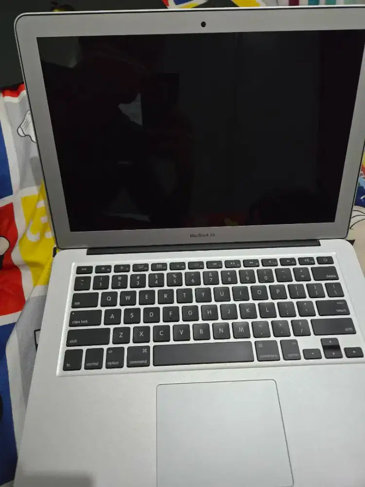 MackBook Air 13 Inch thn 2015
