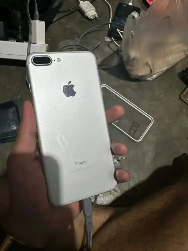 iPhone 7+  batangan mulus