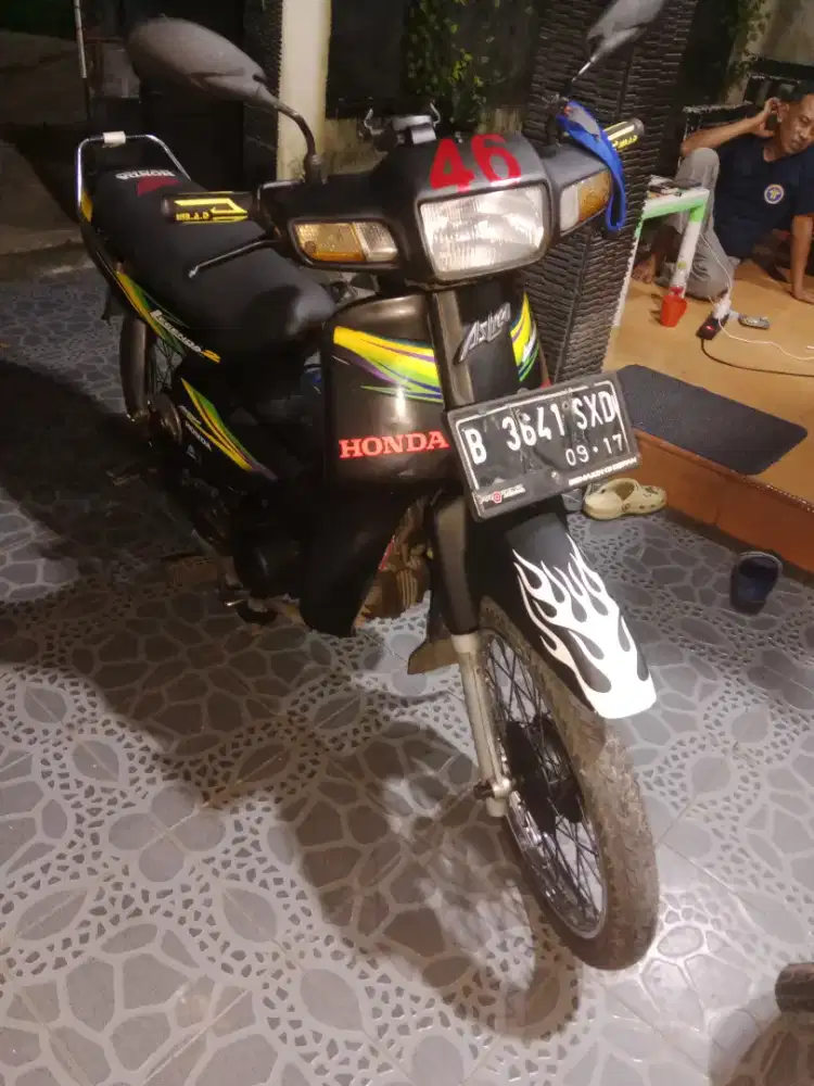 Di jual honda legeda 2  thn 2002  surat lengkap