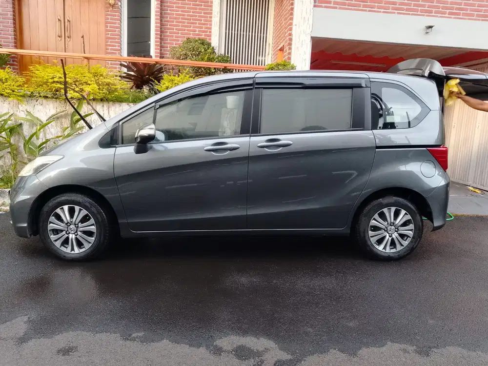 Honda Freed 2012 Bensin