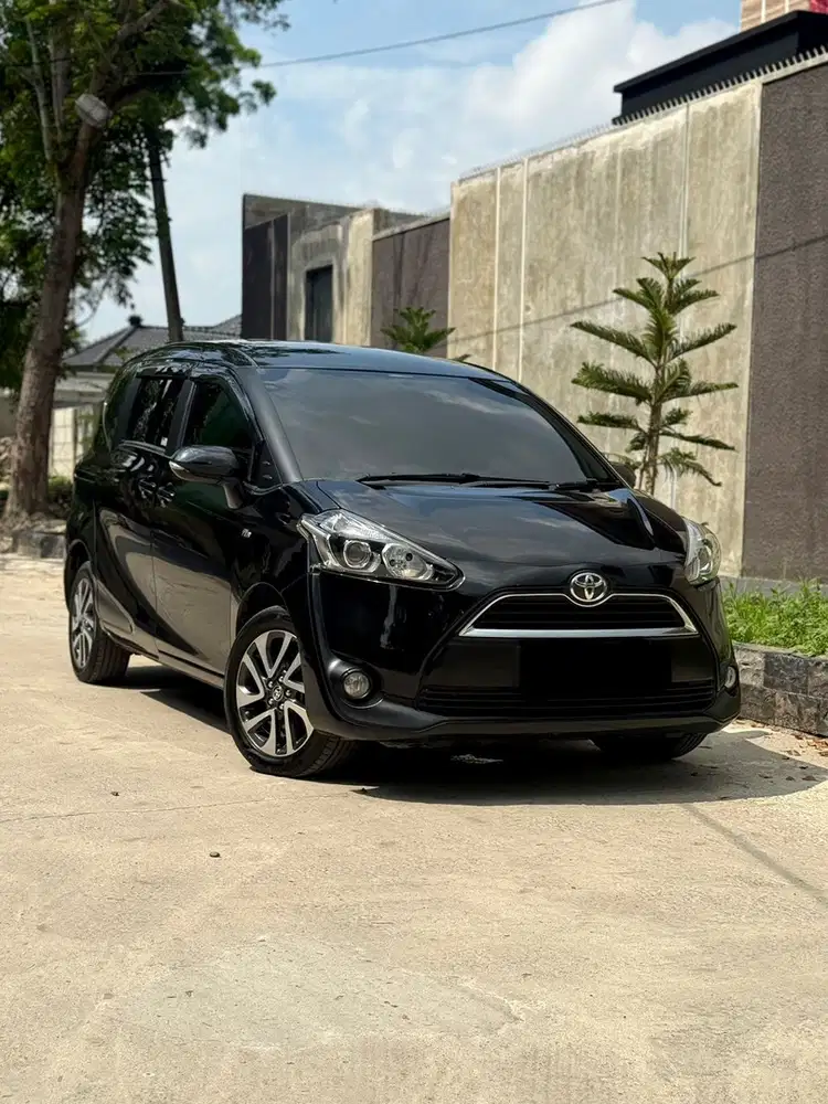 Sienta V Manual 2017 Hitam