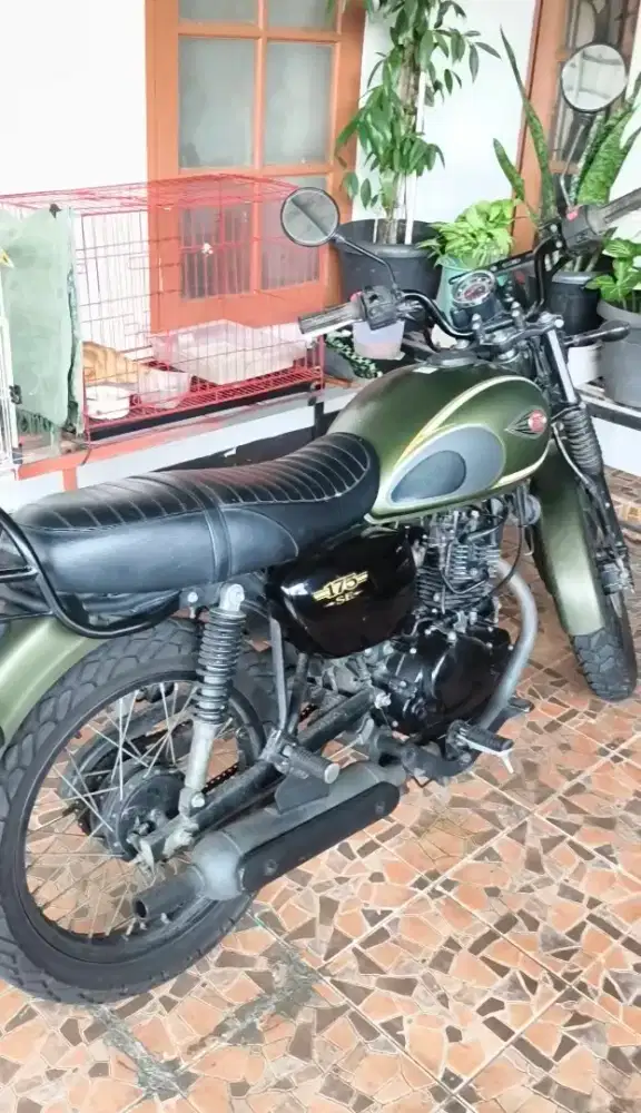 KAWASAKI W175  BEKAS