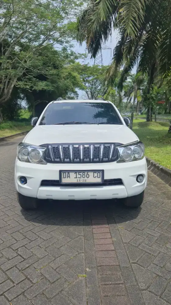 Dijual fortuner G At bensin