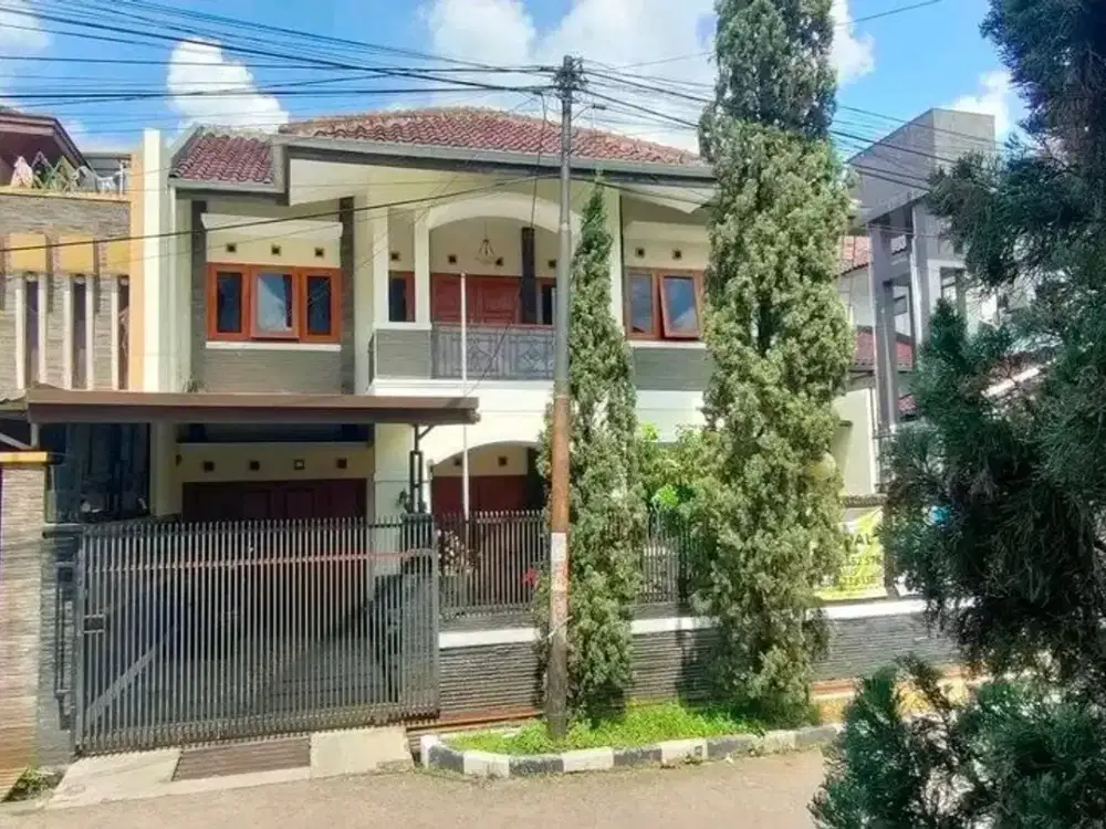 Rumah Mewah Di arcamanik Endah dekat Antapani Bandung