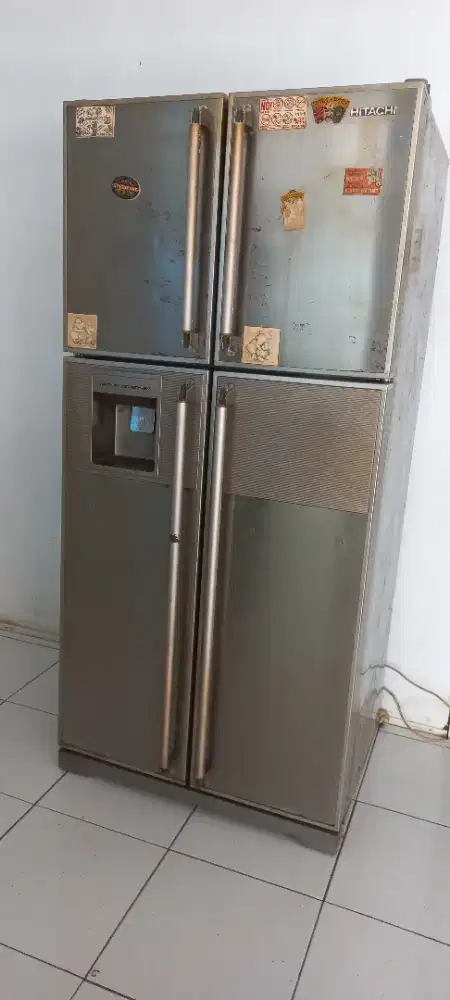 Kulkas Hitachi 4 pintu