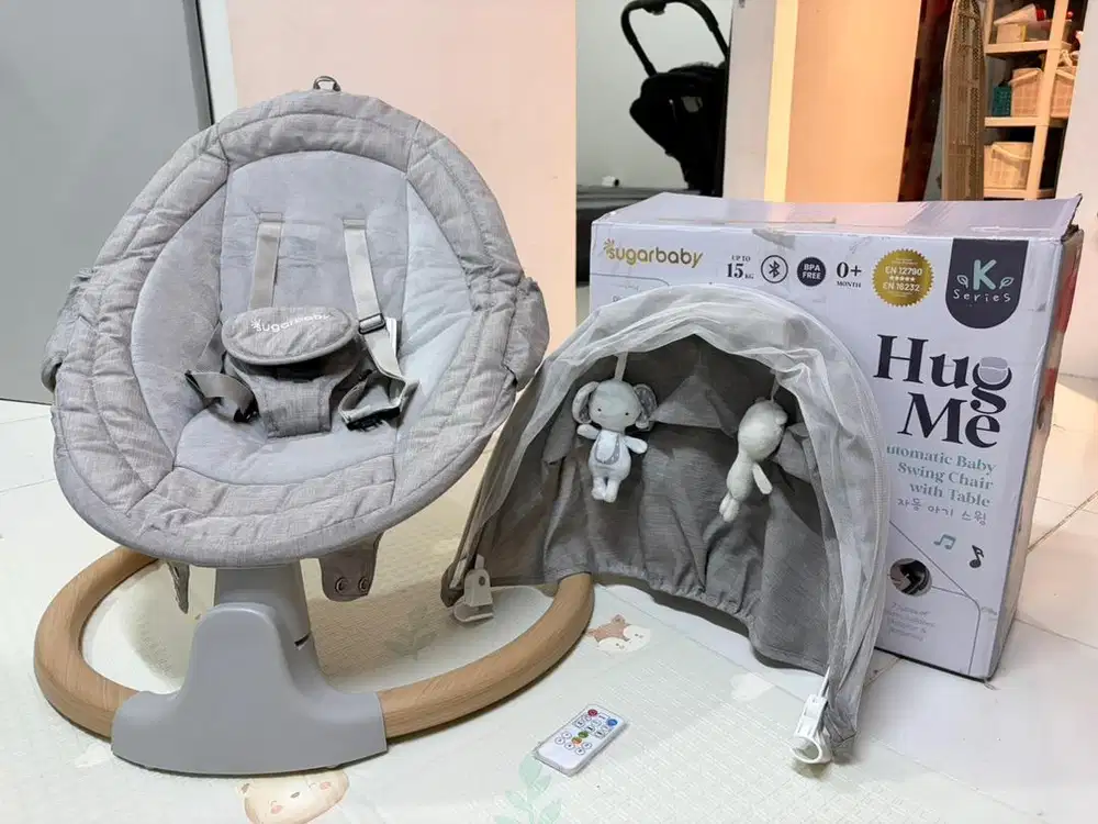 Sugarbaby swing chair with table / bouncer like new full set