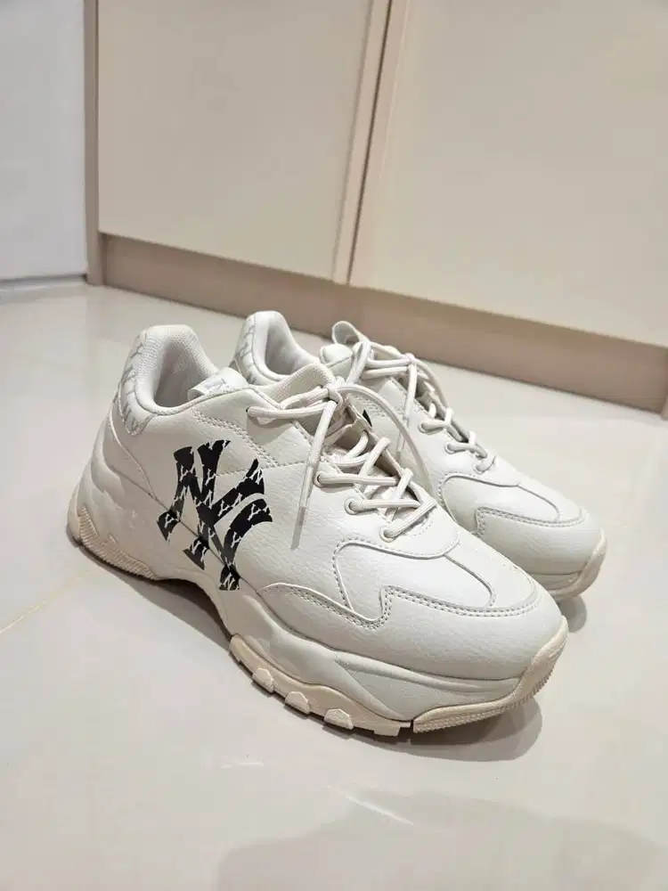 Sepatu MLB Bigball Chunky NY Yankees Size 42,5