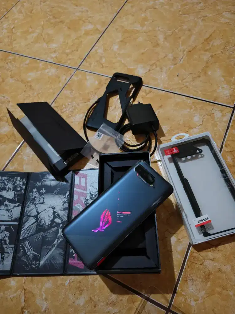 HP gaming Asus ROG 5s 8/128