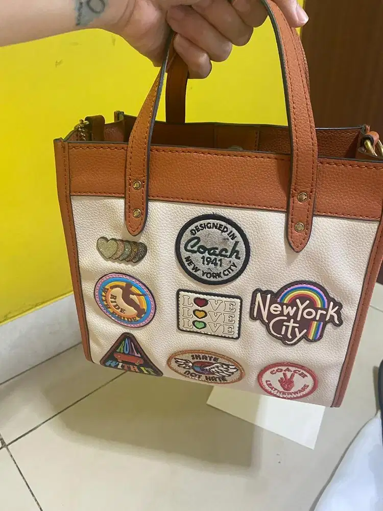 Tas Wanita Shoulder Bag Coach With Special Patches CA138