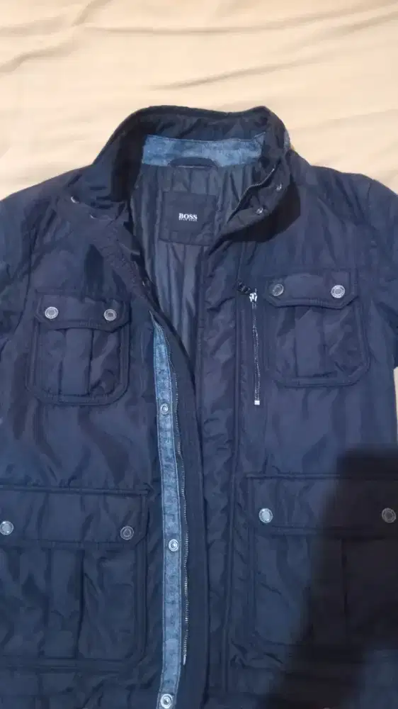 Dijual Jaket Pria Brand Boss Original.