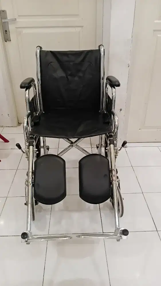 Kursi roda merek galena informa murah