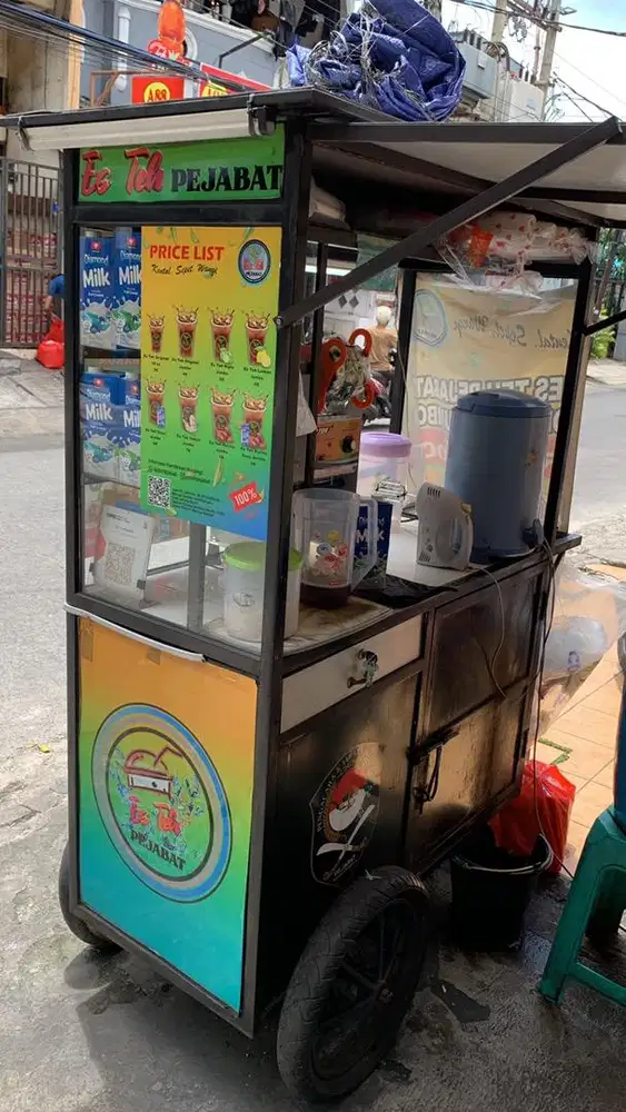 LOWONGAN KERJA JAGA STAND es teh solo