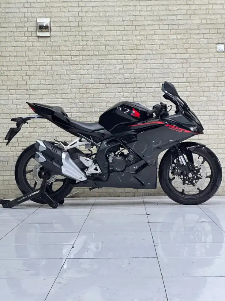PALING DICARI‼️New Honda CBR 250RR 2023 Black Freedom Favorit