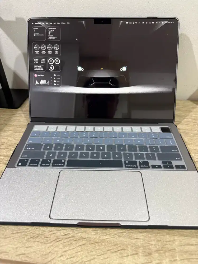 MACBOOK AIR M2 Sangat terawat