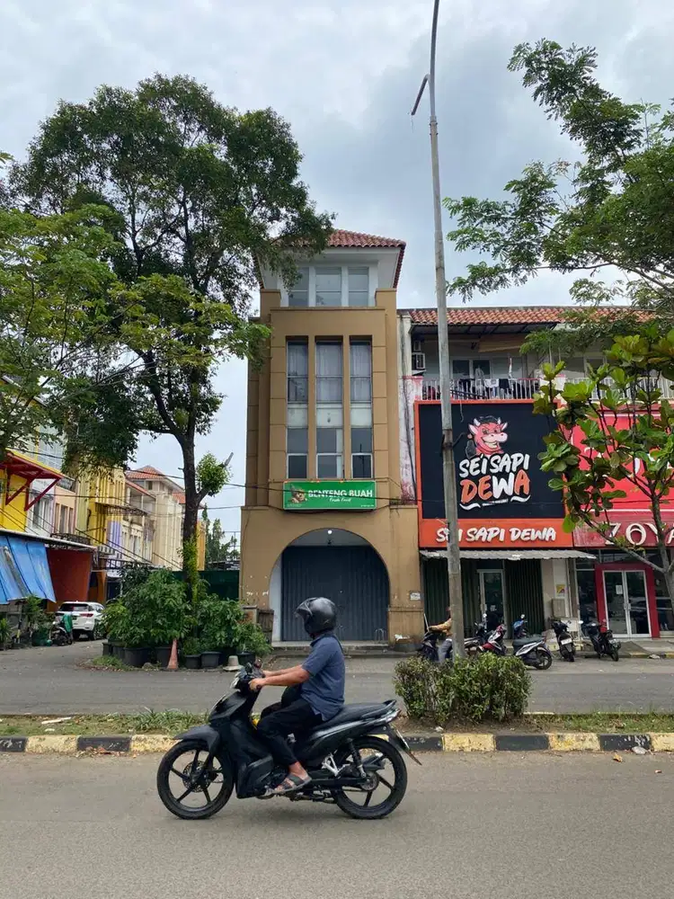 DIJUAL / DISEWA Ruko CBD CILEDUG Hoek Sudut Pinggir Jalan TANGERANG