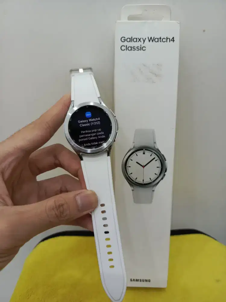 Samsung Watch 4 Classic 42mm Fullset Original, Mulus Seperti baru
