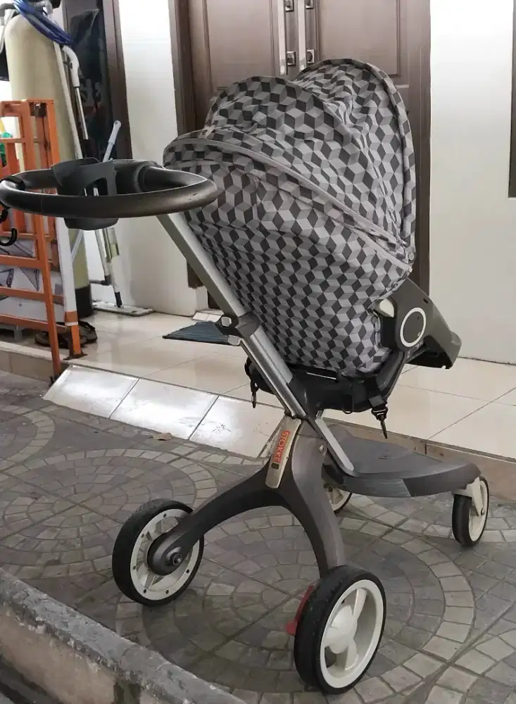 Stoler merek stokke second masih bagus