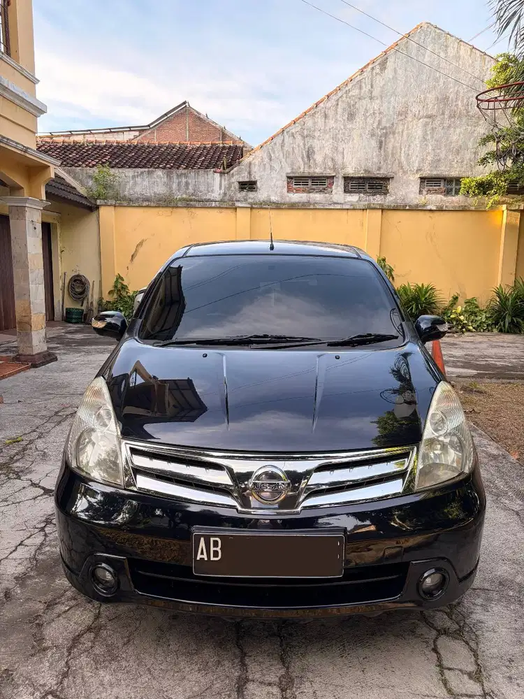 Grand Livina Ultimate 1.8 AT