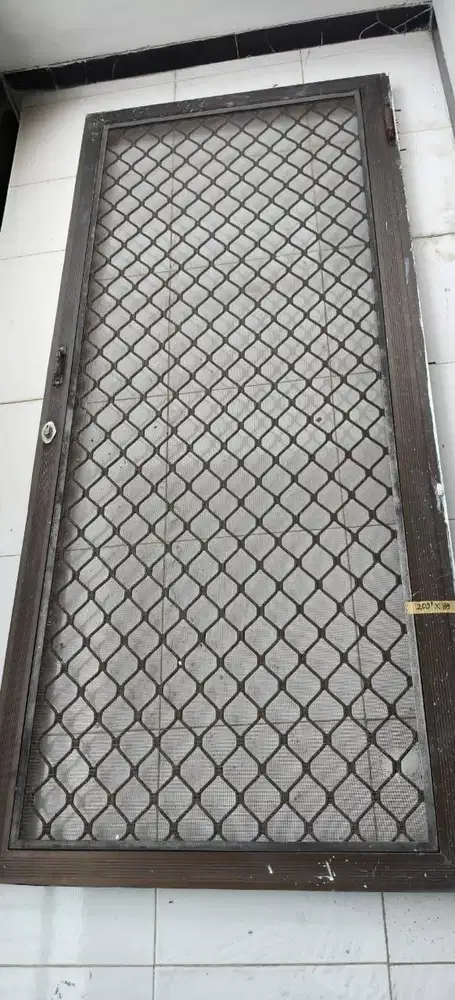 Pintu kasa aluminium