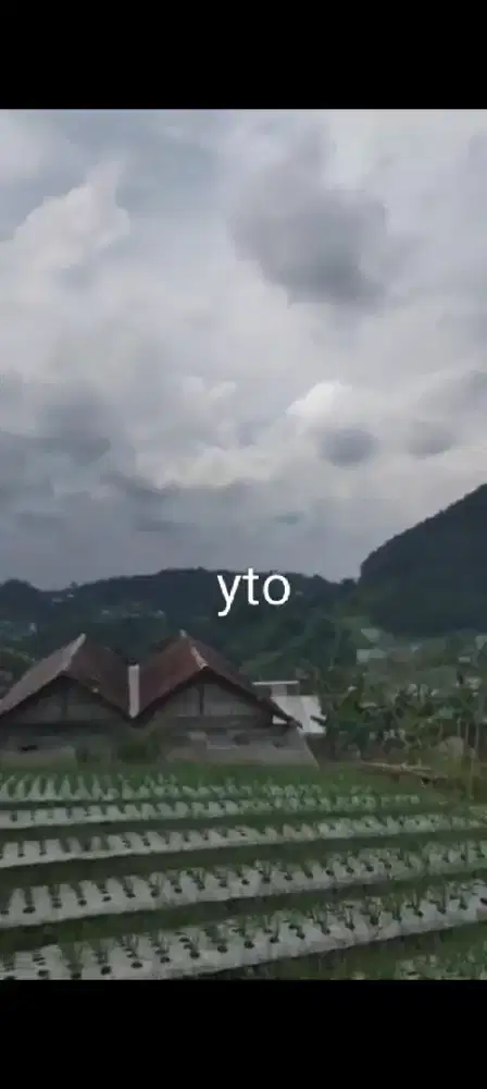 Jual tanah lokasi Tawangmangu luas 700mtr SHM harga 375jt nego