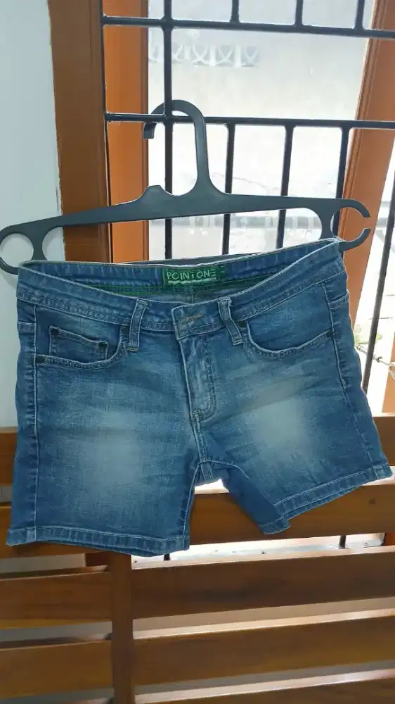 Jeans pendek point one size L