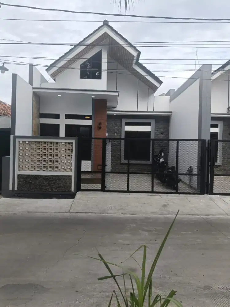 Dijual rumah di perumahan barata harapan jaya Bekasi