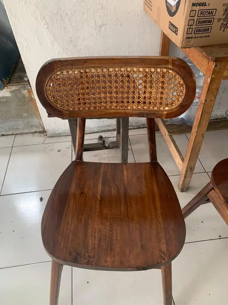 JUAL FURNITURE CAFE BEKASKONDISI BAGUS & SIAP PAKAI