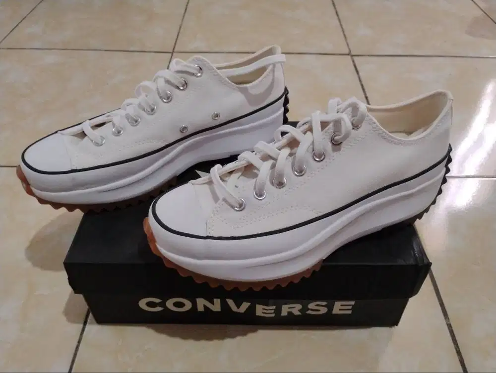 Sepatu Converse Run Star Hike