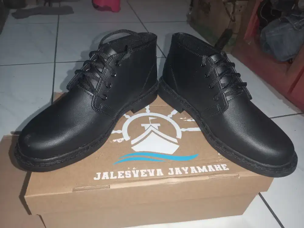Sepatu Pdh masik bagus uk 40