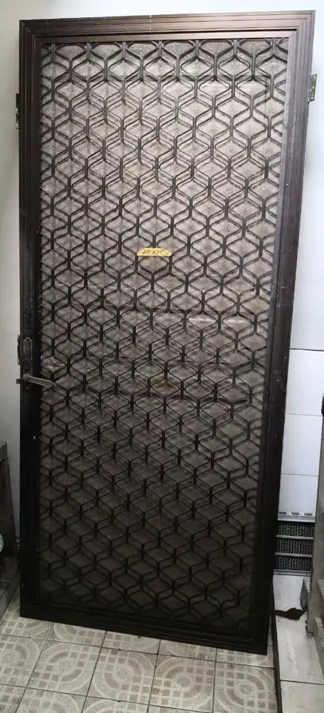 Pintu kasa aluminium