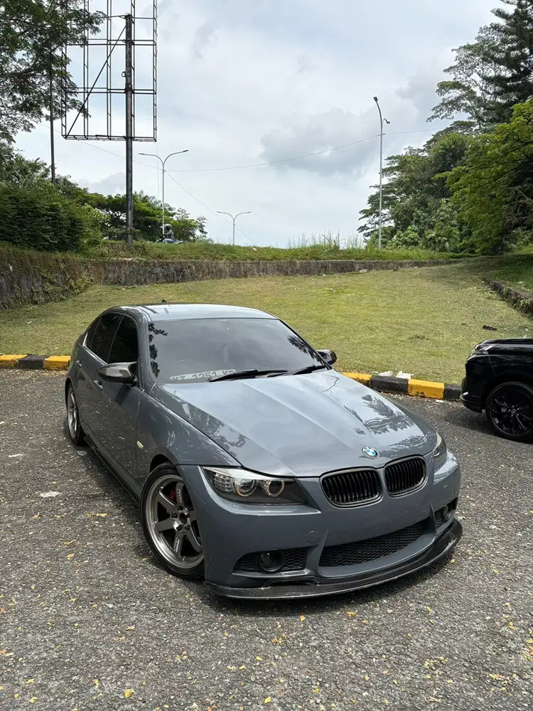 BMW 320i 2012 Bensin