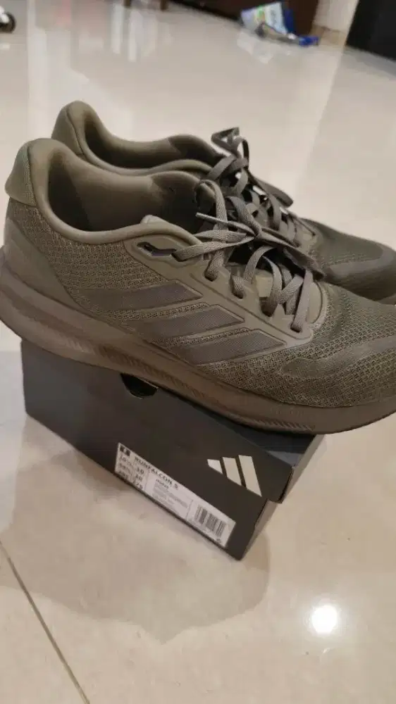 Sepatu Adidas Runfalcon 5.0 Green Size 44 2/3 (27,5cm) ex pribadi