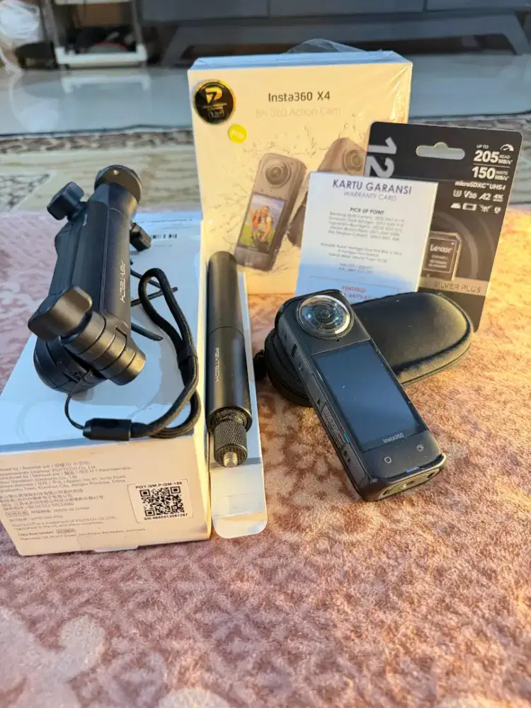Camera Insta 360 X4