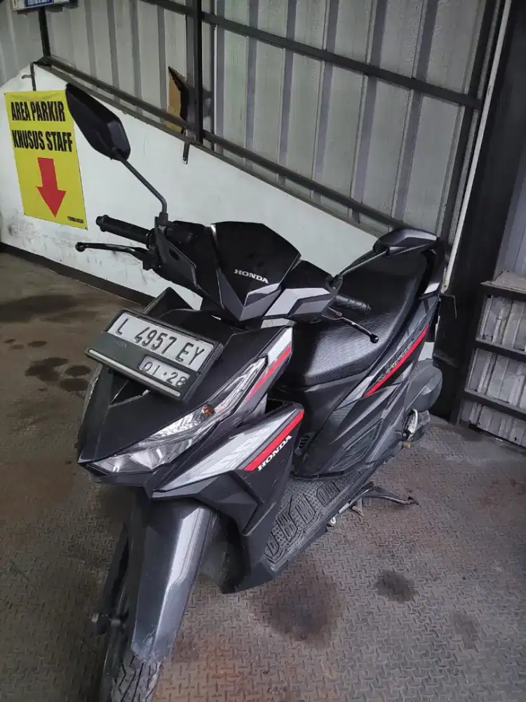 Dijual Cepat Motor Honda Vario 125 Hitam