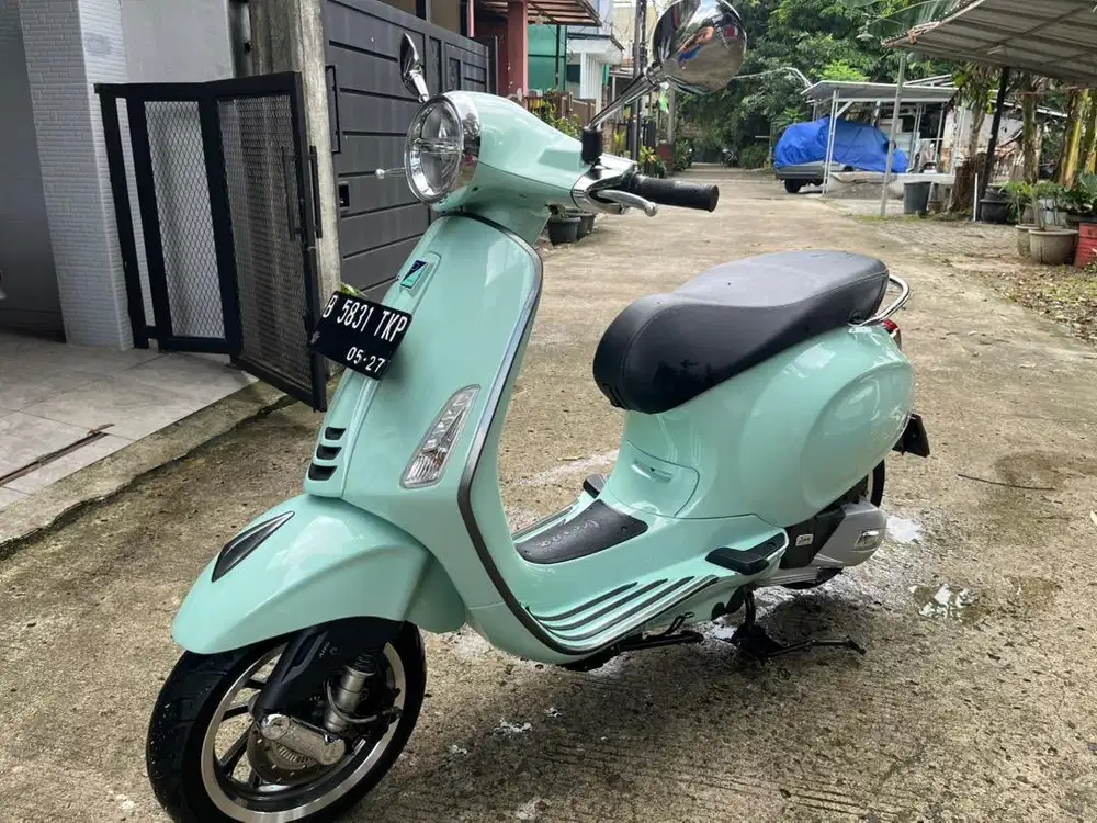 Vespa Primavera 22, green relax