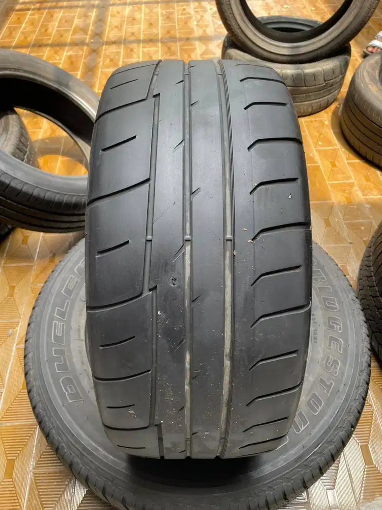 Ban GT Radial Champiro SX2  235 40 r18  1Pcs