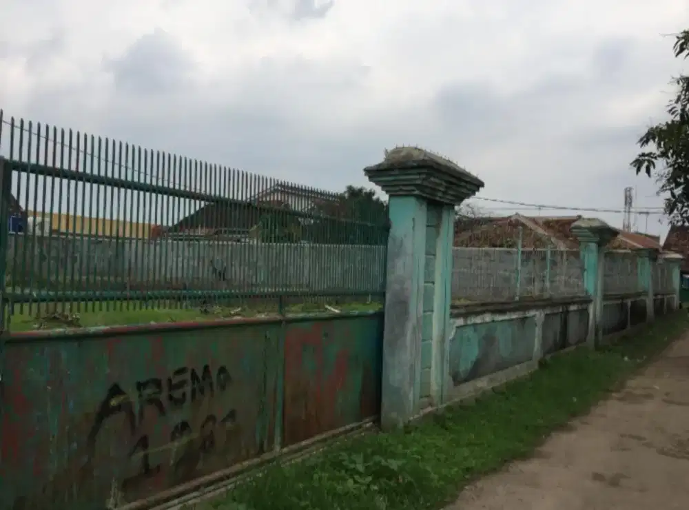 Tanah Dekat sekolah AL ijah unyur