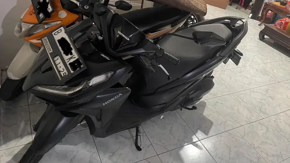 Vario 125 led CBS ISS 2019 Hitam