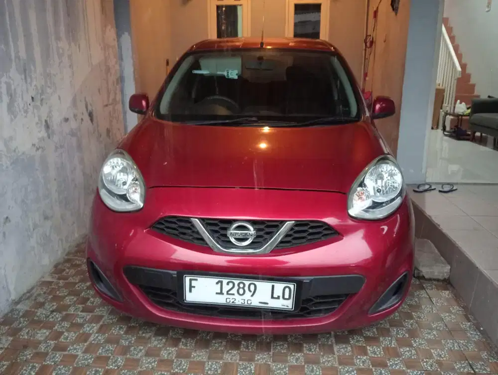 Nissan march 2014 type L matic  citty cars siap pakai gesit dan irit