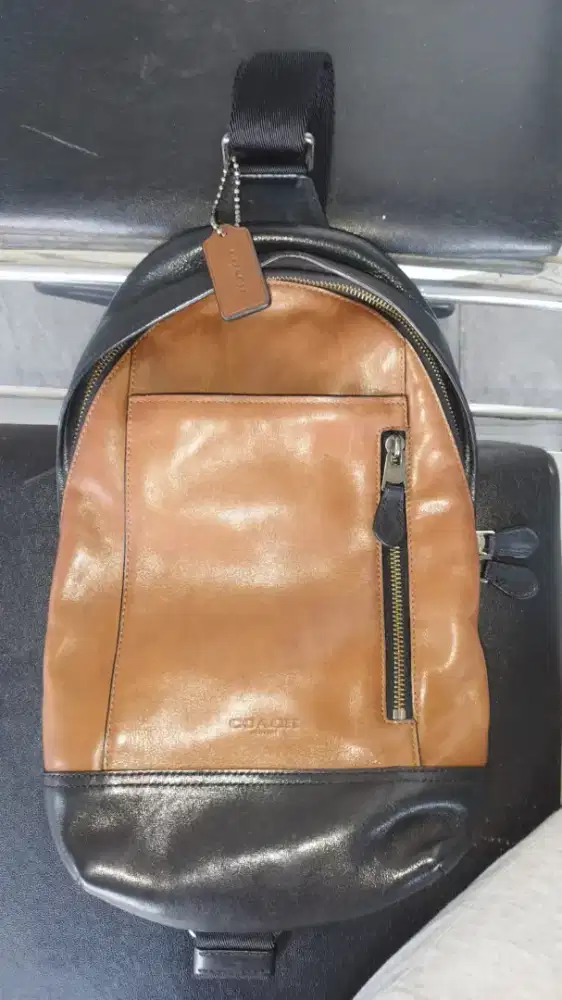 Tas Coach Manhattan Sling bag style 72096