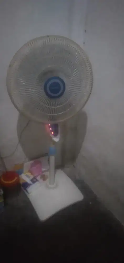 Di jual aja laku brp kipas dinding dan 3 in 1 wa dan hp