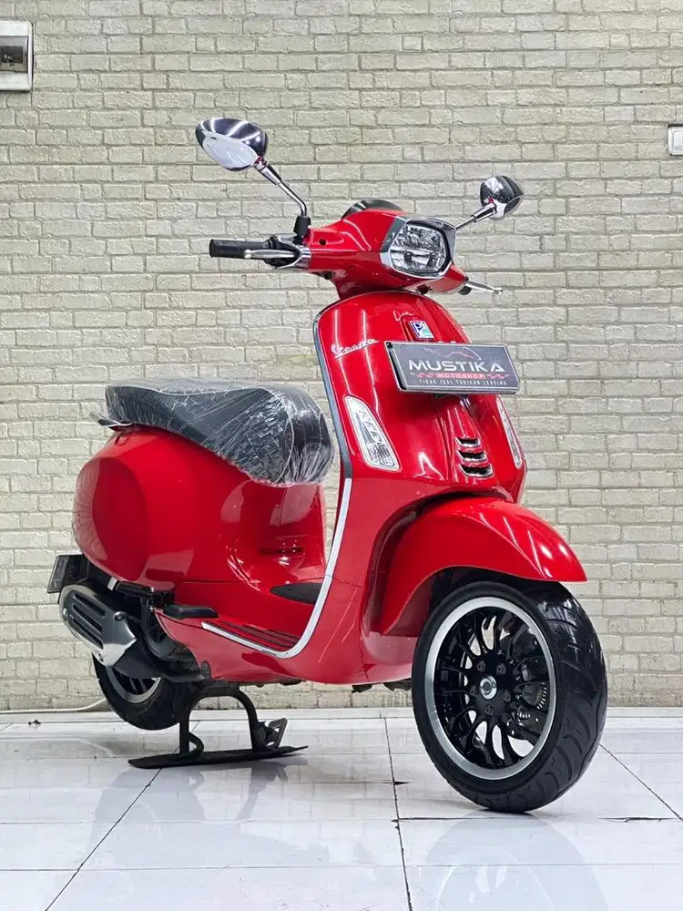 Dp 900rb‼️ Vespa Sprint 150 Iget ABS 2022 KM 10rb - Zaky Mustika
