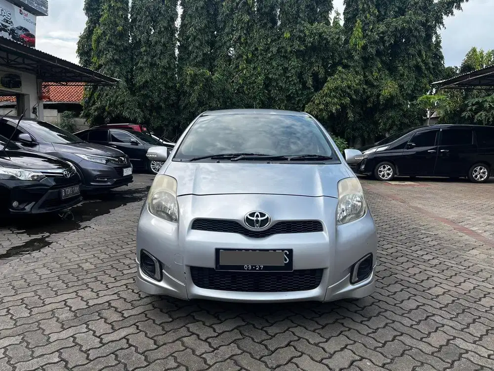 TOYOTA YARIS E AT 2012 FACELIFT MATA KUCING RARE !!