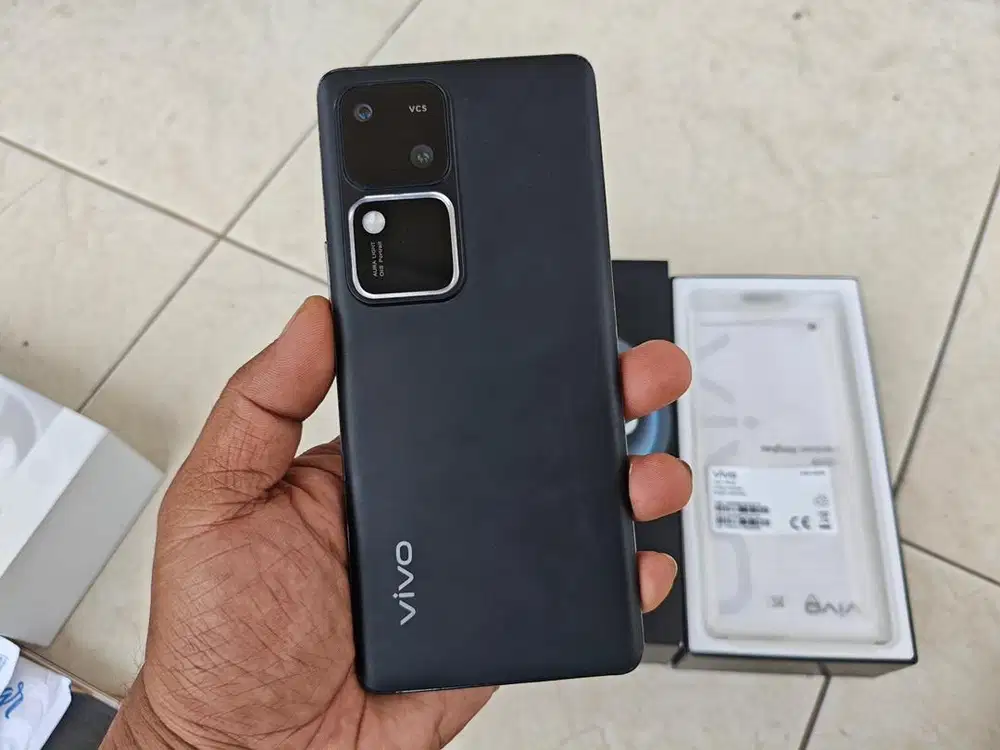 Vivo v30 5G 8/256GB fullset mulus