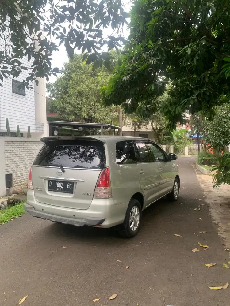 Toyota Kijang Innova 2.0 Type G Manual Tahun 2010 Pemakaian Dari Baru