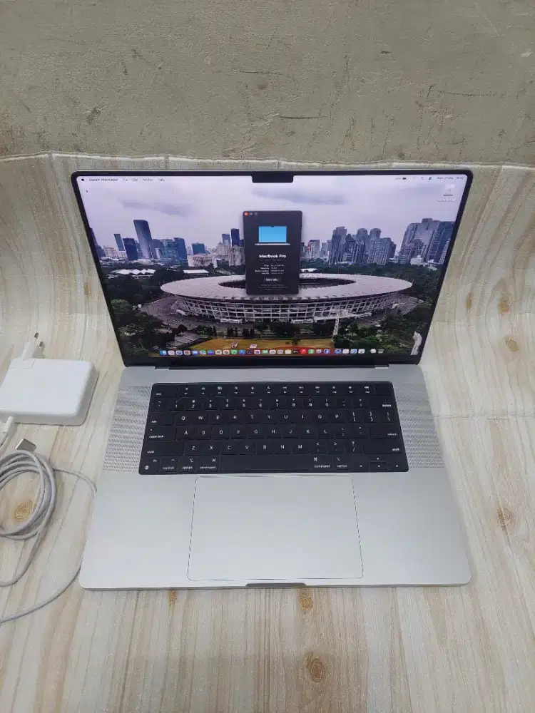 Macbook M3 Pro 16in 18/512 Gb Second Resmi ibox Mulus