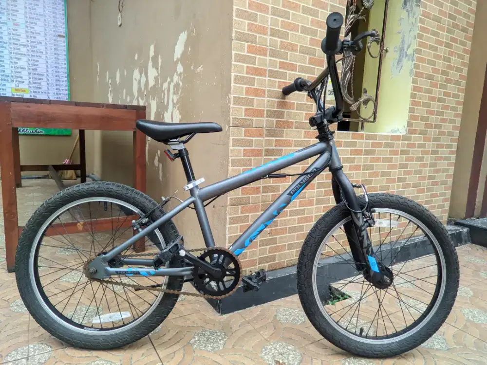 sepeda BMX Polygon vertex ukuran 20 full original pabrik