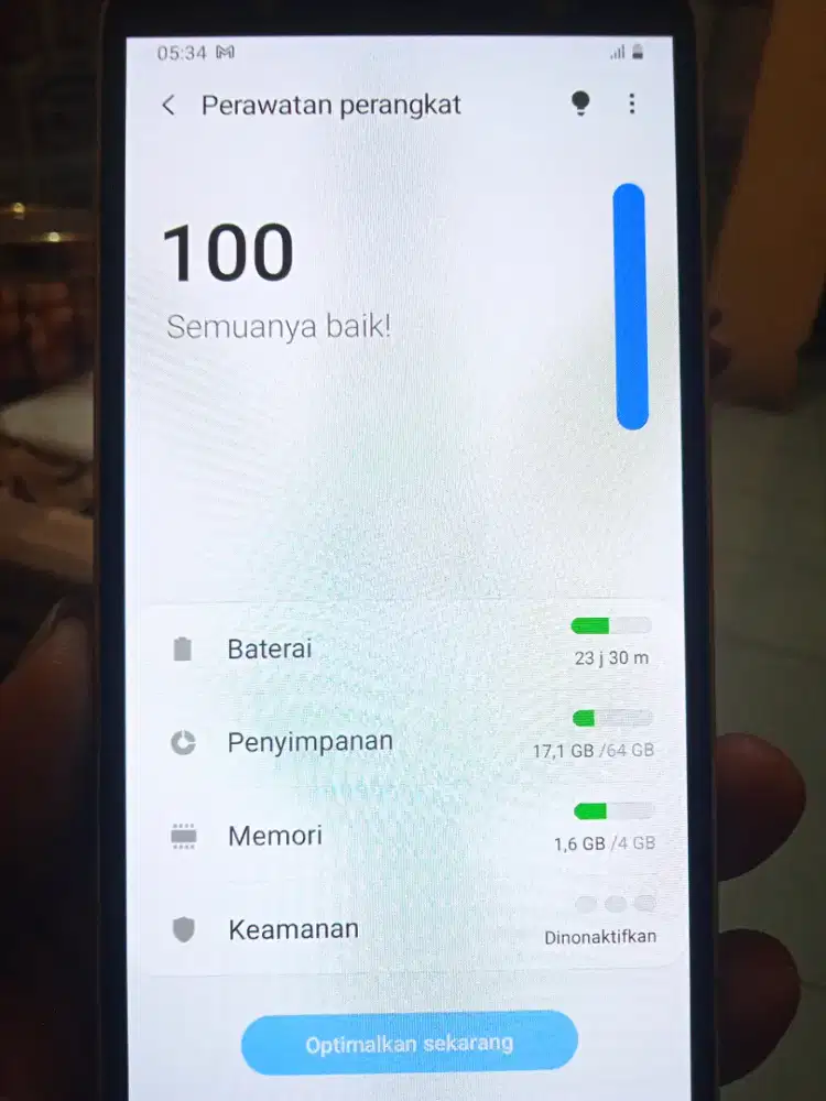 Samsung J810F - Memori 4/64 Second like New