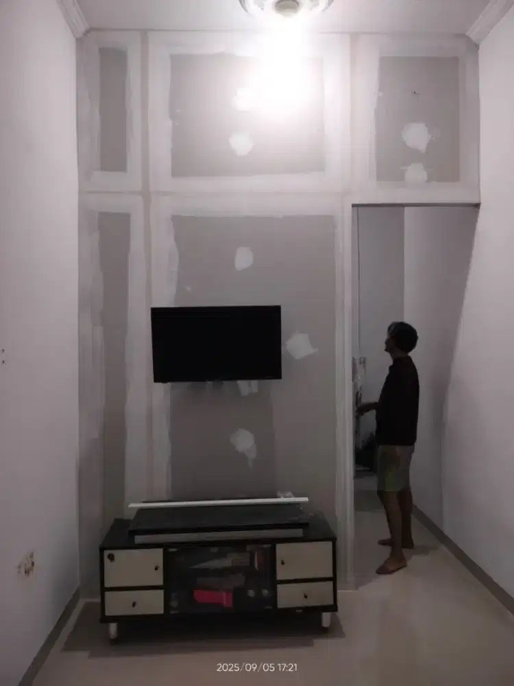 Pemasangan plafond gypsum untuk rumah dan kantor